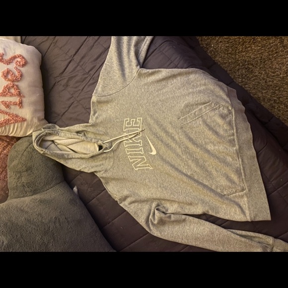 Nike grey sweatshirt with white swish - Picture 3 of 4